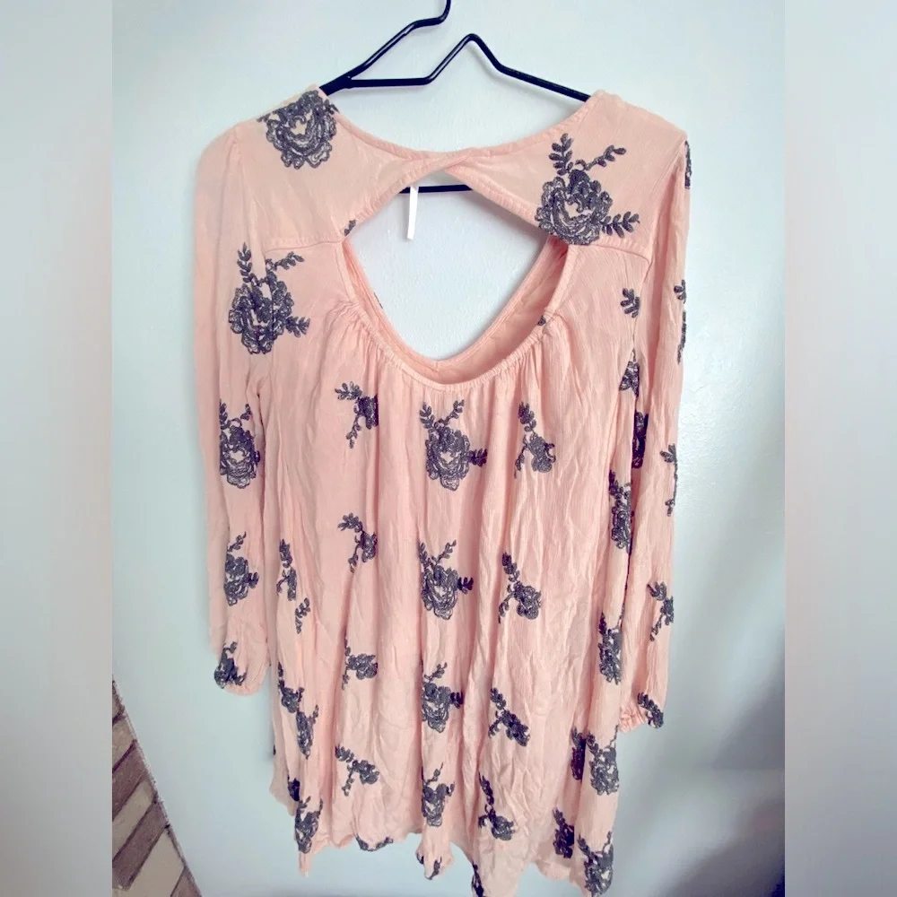 ☘️Free People Emma’s mini dress, size large, pink and grey - Picture 2 of 9